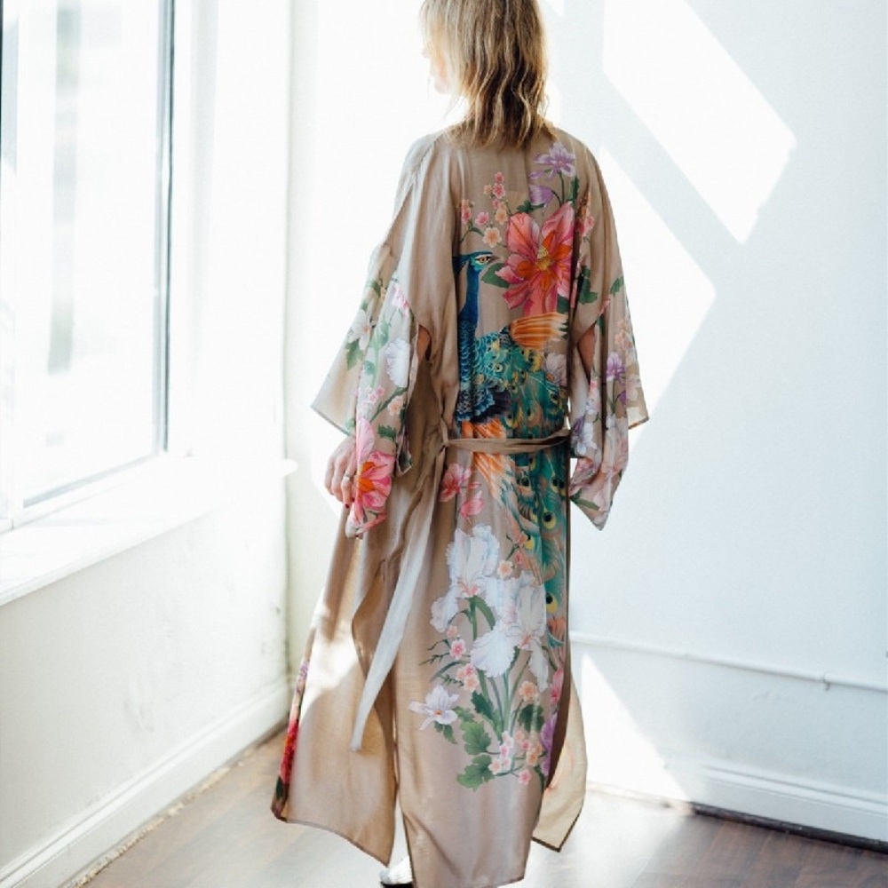 Beautiful boho nude or blue Peacock kimono - Picture 8 of 10